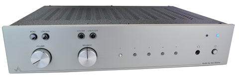 Demo Vision SLR Preamplifier with Vision Q+ phono